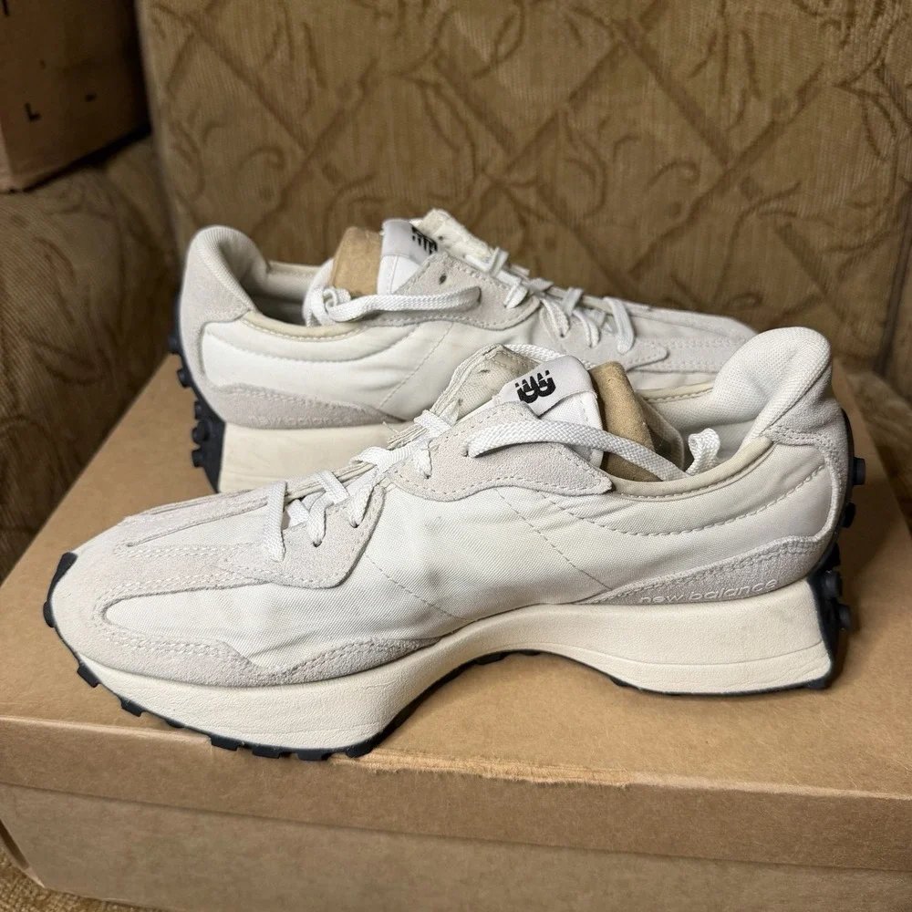 New Balance boots ships